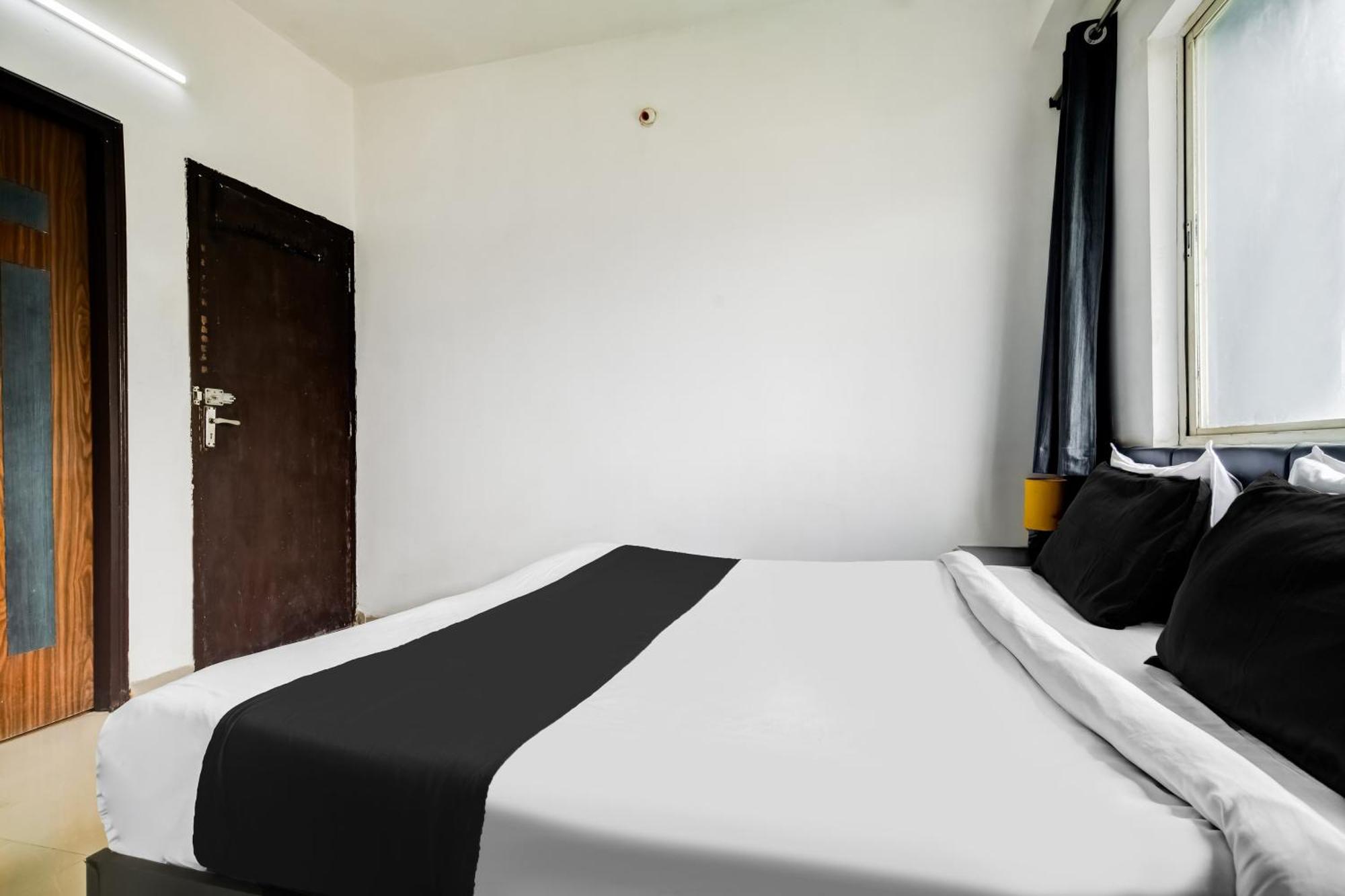 Super Hotel O Indraprasth Индаур Экстерьер фото