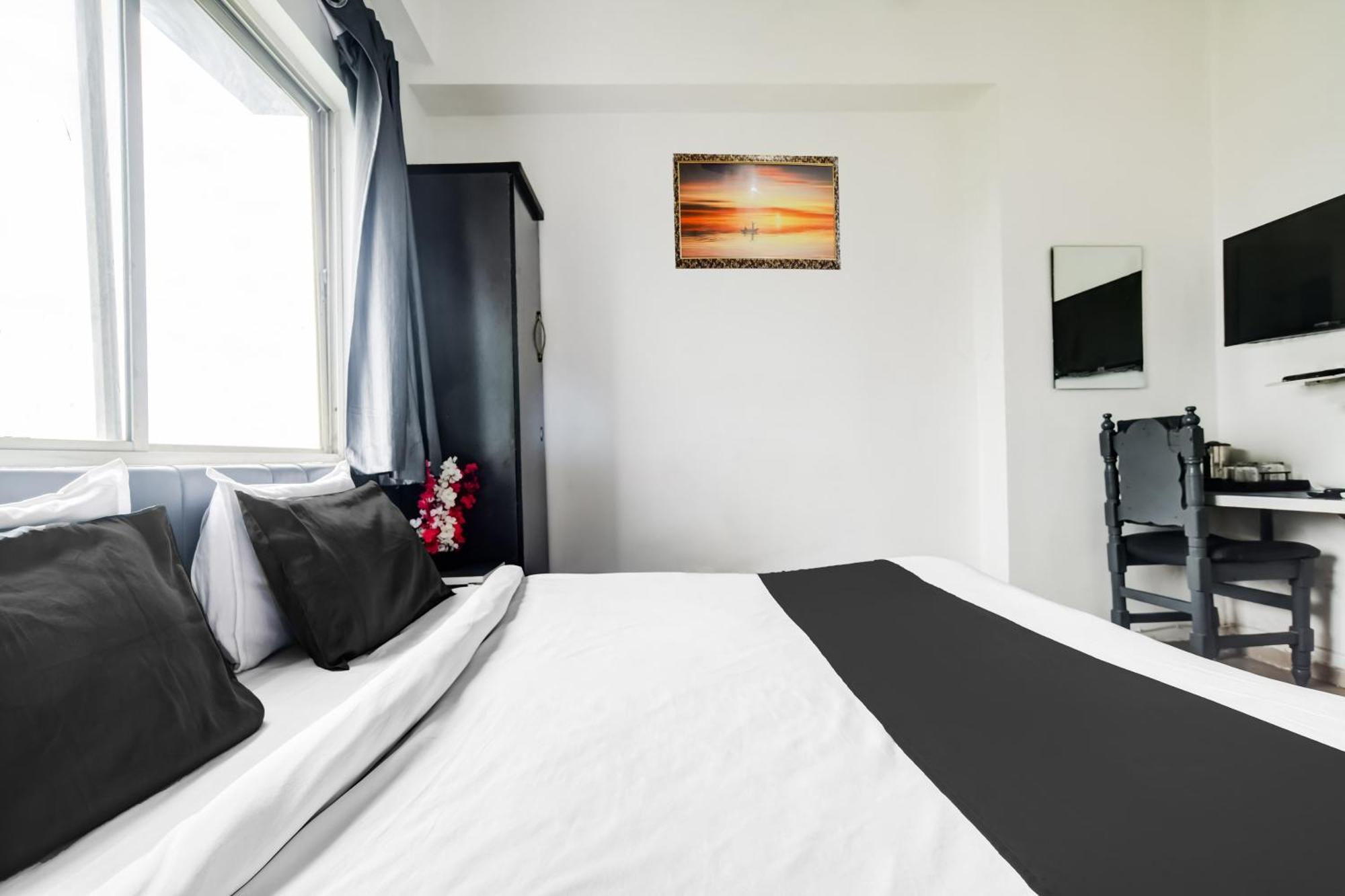 Super Hotel O Indraprasth Индаур Экстерьер фото