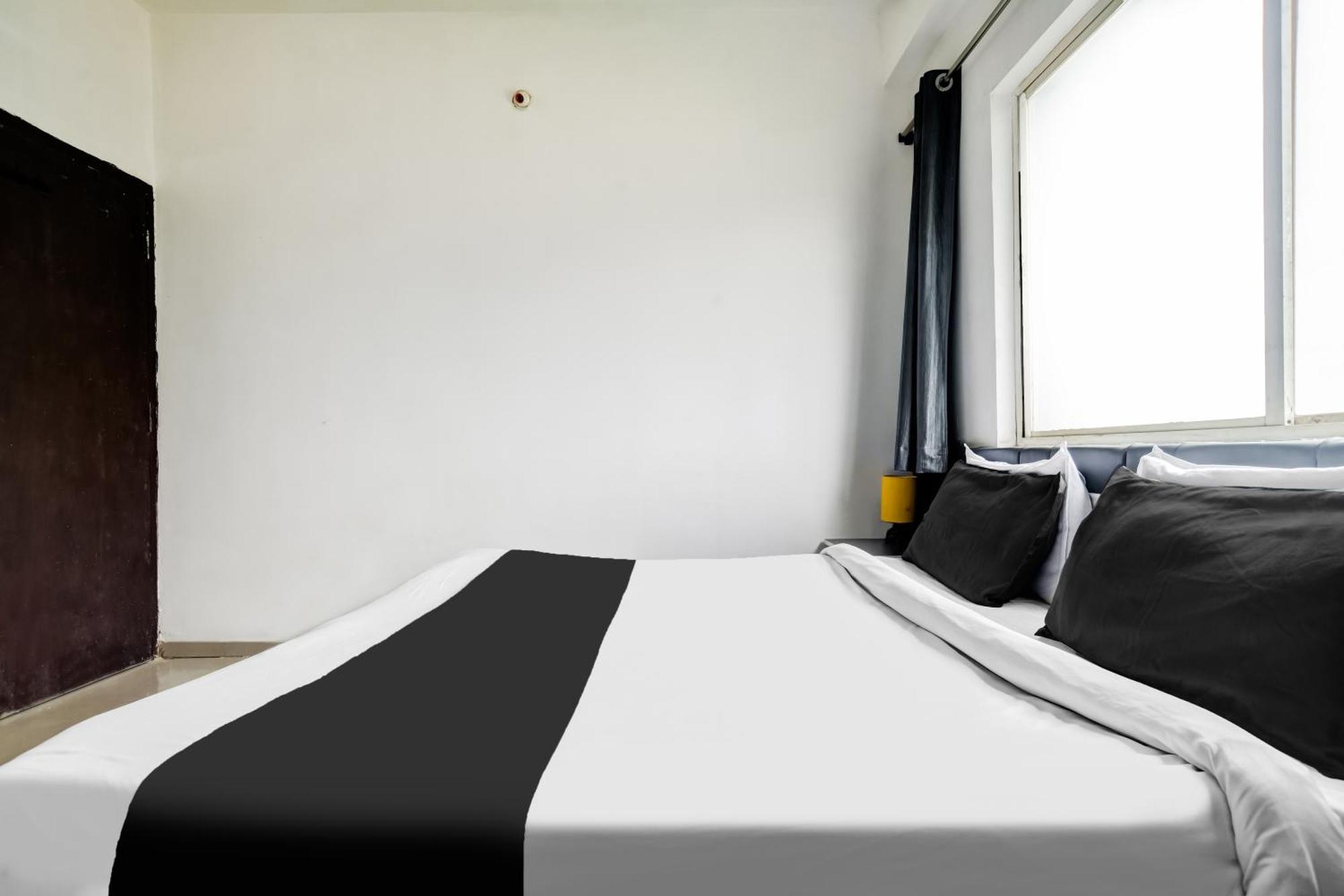 Super Hotel O Indraprasth Индаур Экстерьер фото